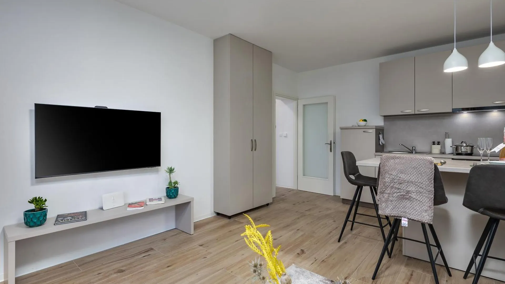 City Apartment Nurli Near Beach - Happy Rentals Rijeka