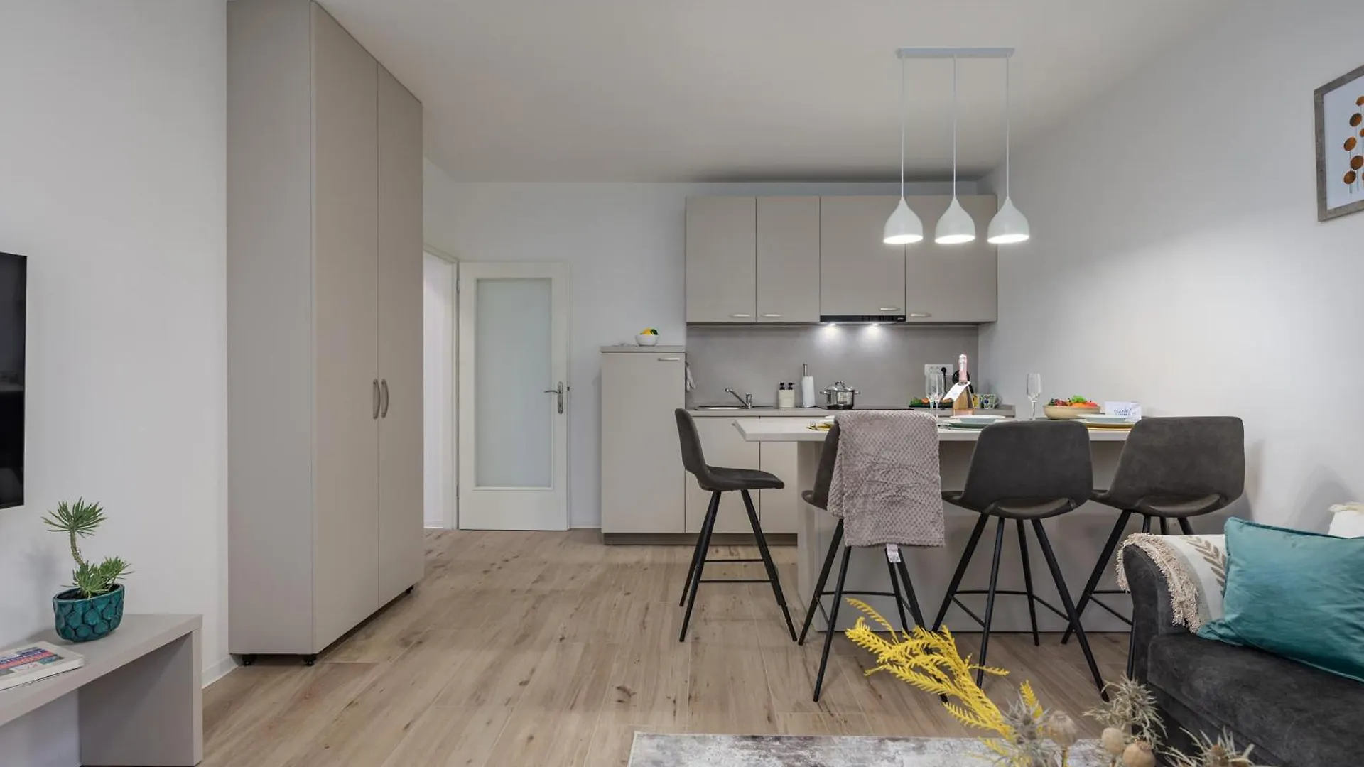 City Apartment Nurli Near Beach - Happy Rentals Rijeka