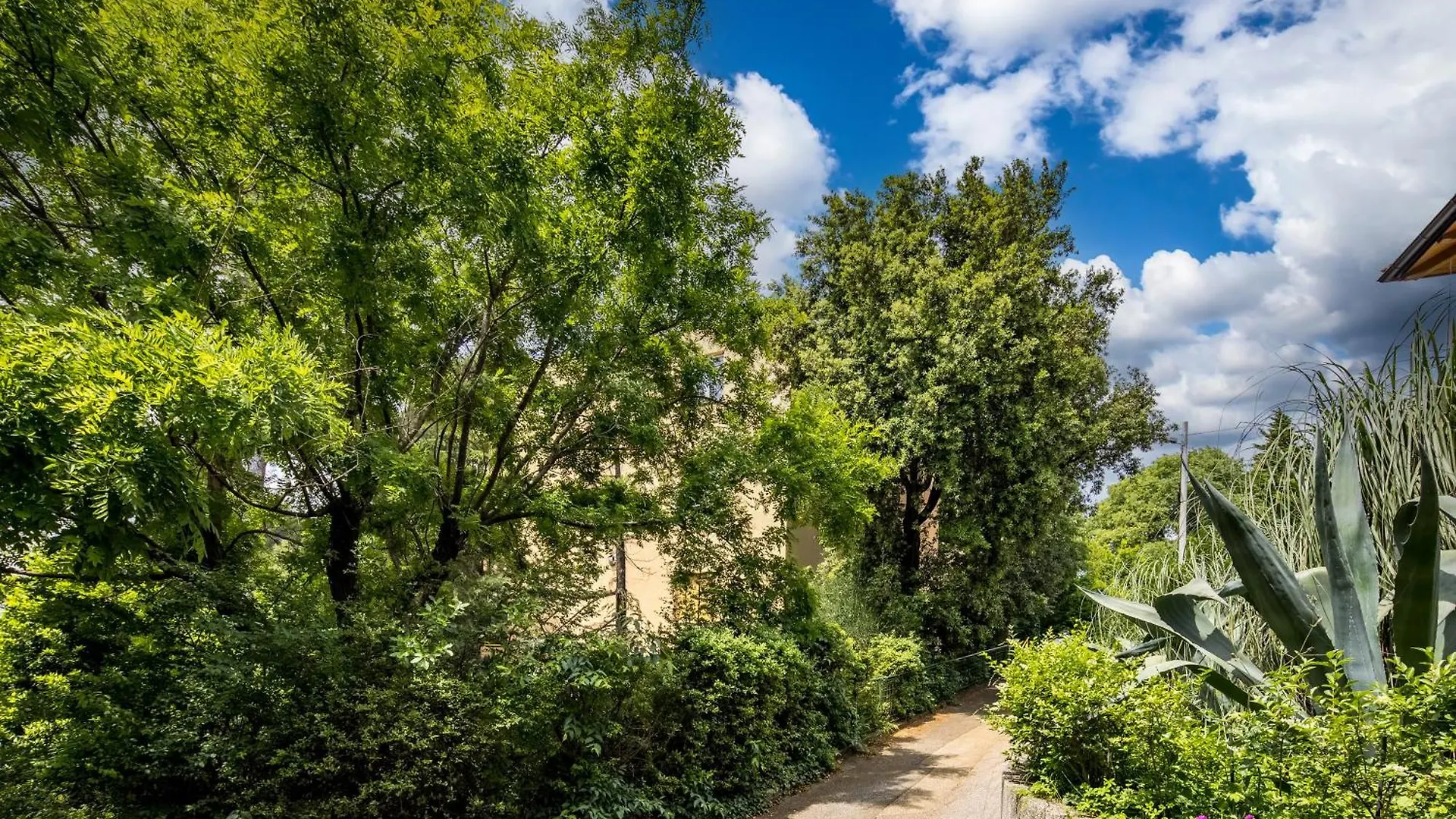 City Apartment Nurli Near Beach - Happy Rentals Rijeka